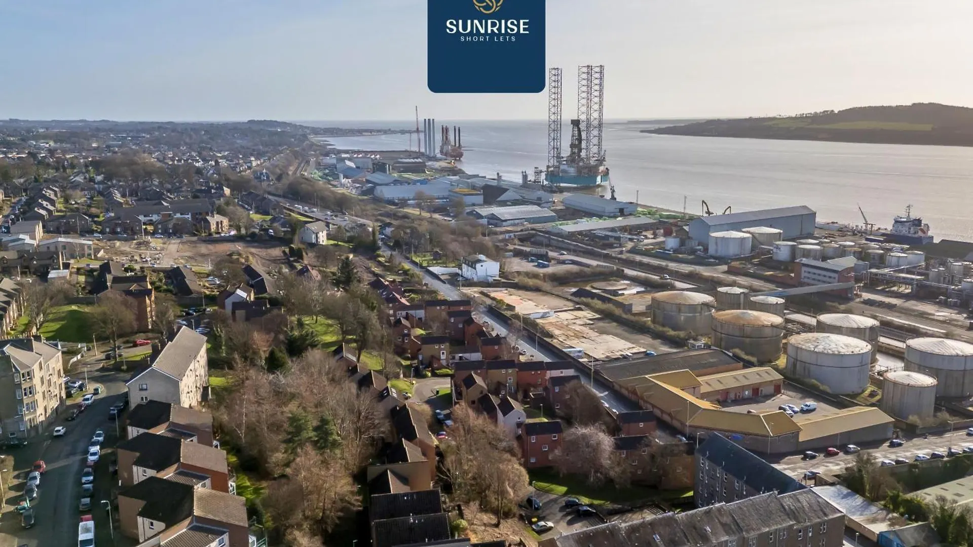Prázdninový dům Baffin Townhouse - 3 Bedrooms With 4 Beds, Newly Refurbished, Fully Equipped, Free Parking, Amazing Views - Long Stays Available And Price Match Gaurantee By Sunrise Short Lets Dundee Velká Británie