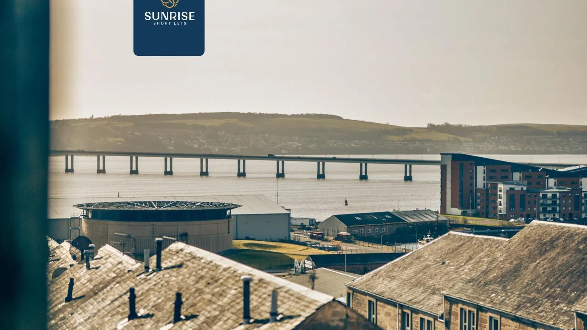 Baffin Townhouse - 3 Bedrooms With 4 Beds, Newly Refurbished, Fully Equipped, Free Parking, Amazing Views - Long Stays Available And Price Match Gaurantee By Sunrise Short Lets Dundee 0*,  Velká Británie