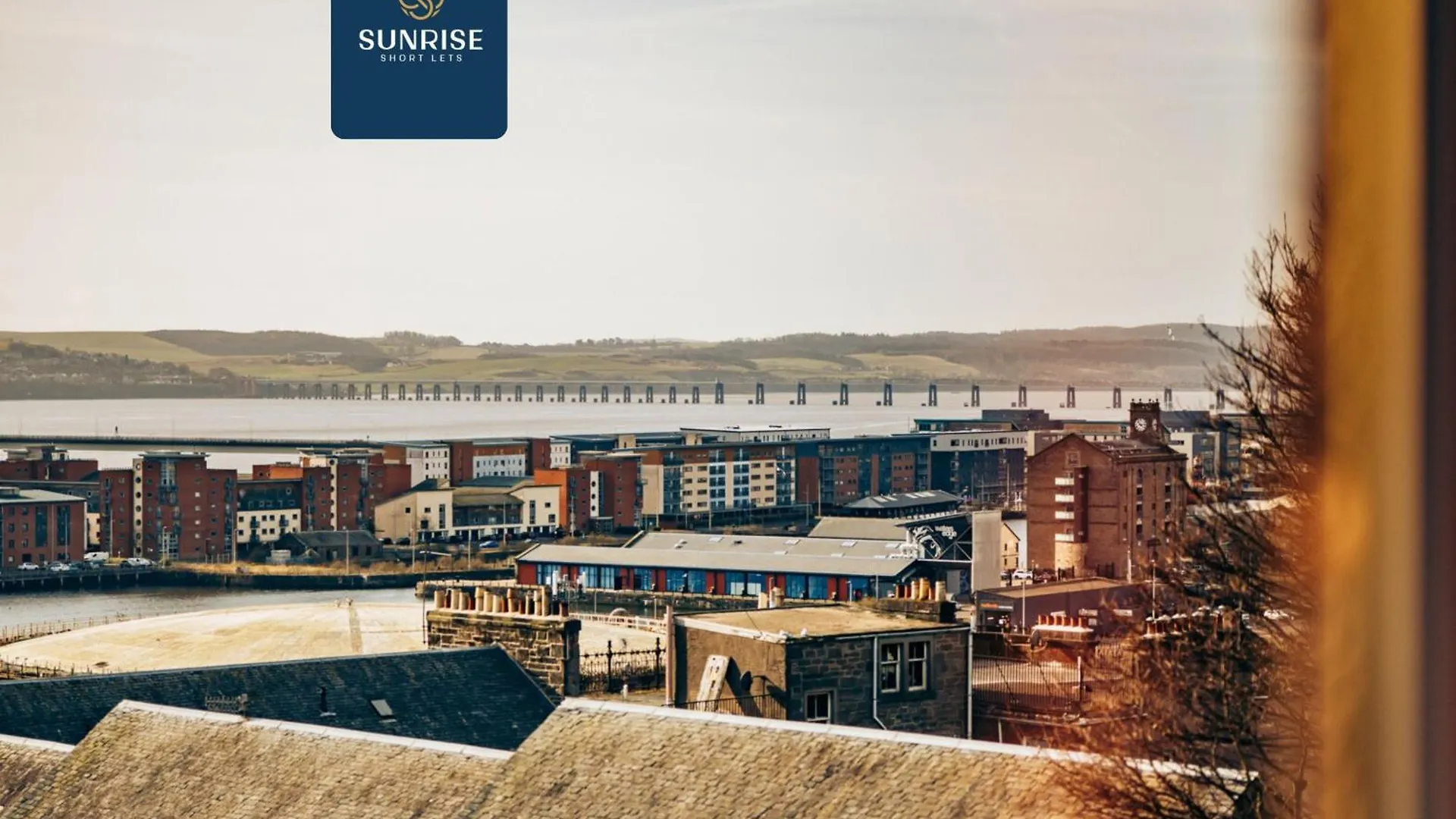 Prázdninový dům Baffin Townhouse - 3 Bedrooms With 4 Beds, Newly Refurbished, Fully Equipped, Free Parking, Amazing Views - Long Stays Available And Price Match Gaurantee By Sunrise Short Lets Dundee Velká Británie