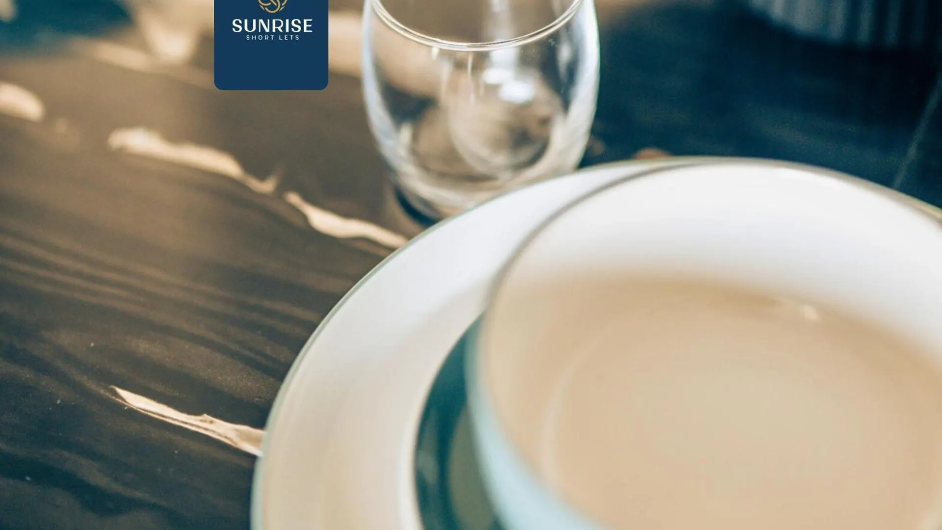 Baffin Townhouse - 3 Bedrooms With 4 Beds, Newly Refurbished, Fully Equipped, Free Parking, Amazing Views - Long Stays Available And Price Match Gaurantee By Sunrise Short Lets Dundee 0*,
