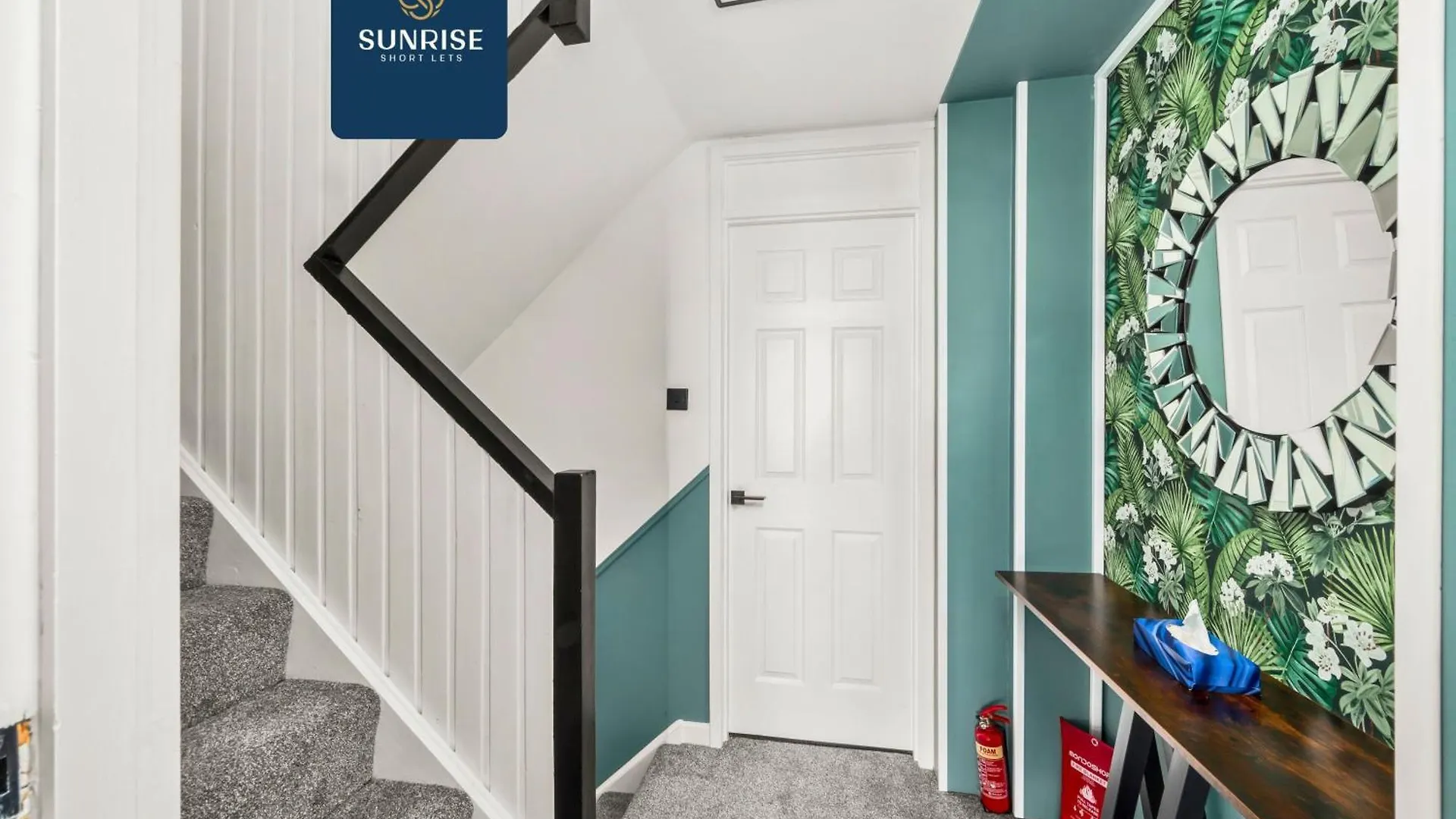 Holiday home Baffin Townhouse - 3 Bedrooms With 4 Beds, Newly Refurbished, Fully Equipped, Free Parking, Amazing Views - Long Stays Available And Price Match Gaurantee By Sunrise Short Lets Dundee